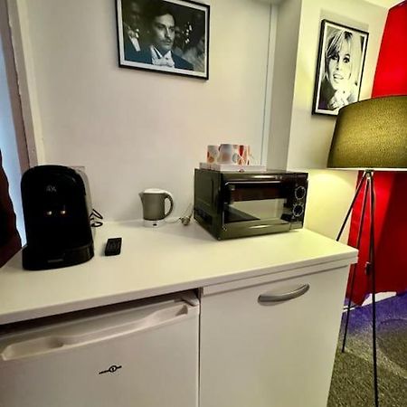 Experience Cinema Immersif Dans Appartement Renove Pres De Montmartre Paris Exterior photo