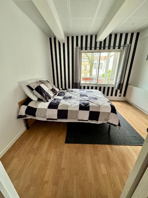 Experience Cinema Immersif Dans Appartement Renove Pres De Montmartre Paris Exterior photo